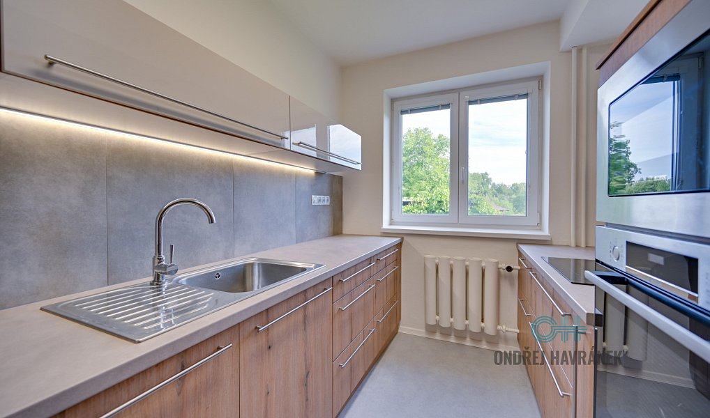 Prodej domu 222 m² s pozemkem 1 131 m², Chvalčov – náhled fotky 9