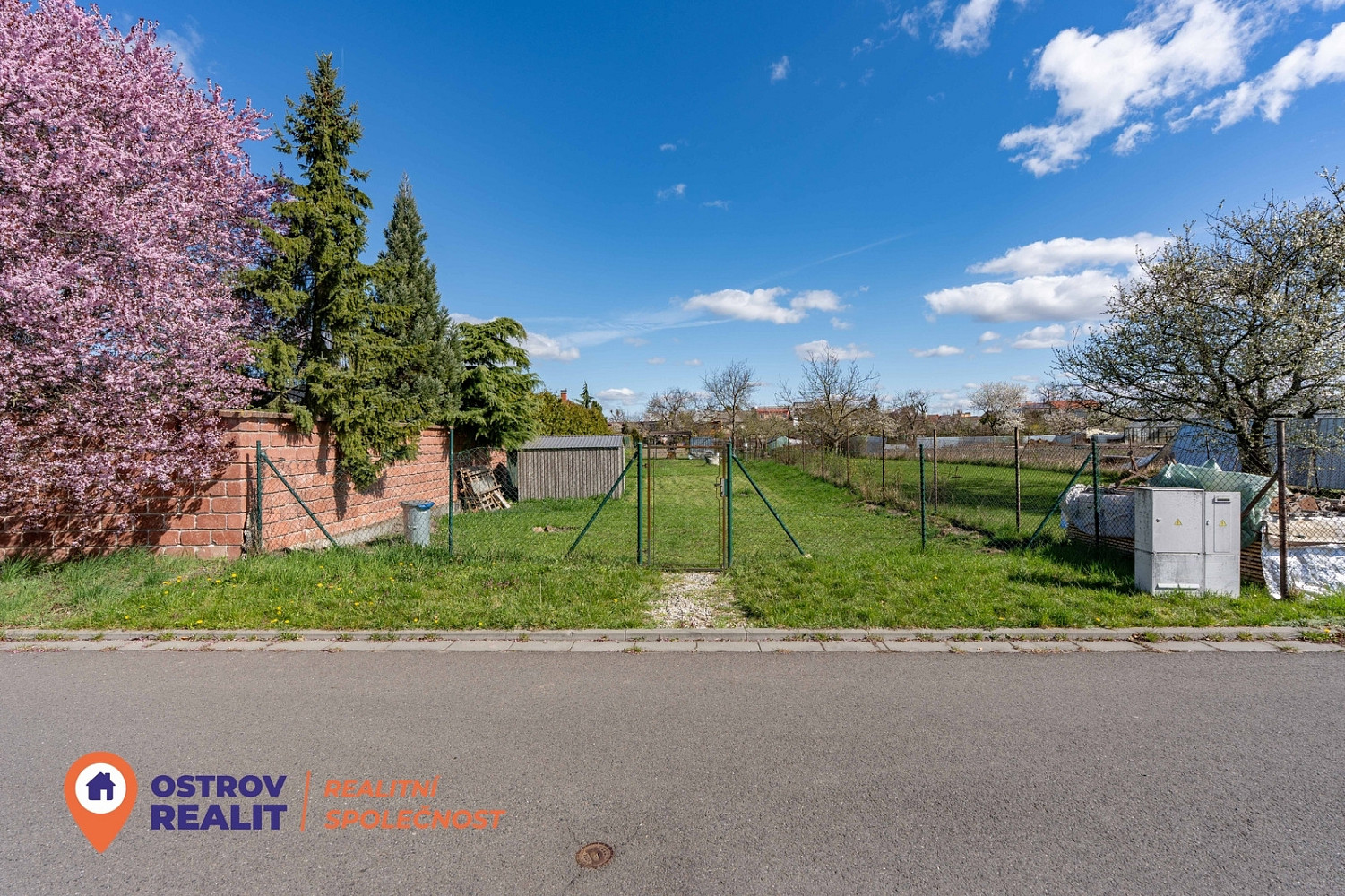 Prodej stavebního pozemku 750 m² – pohled 5