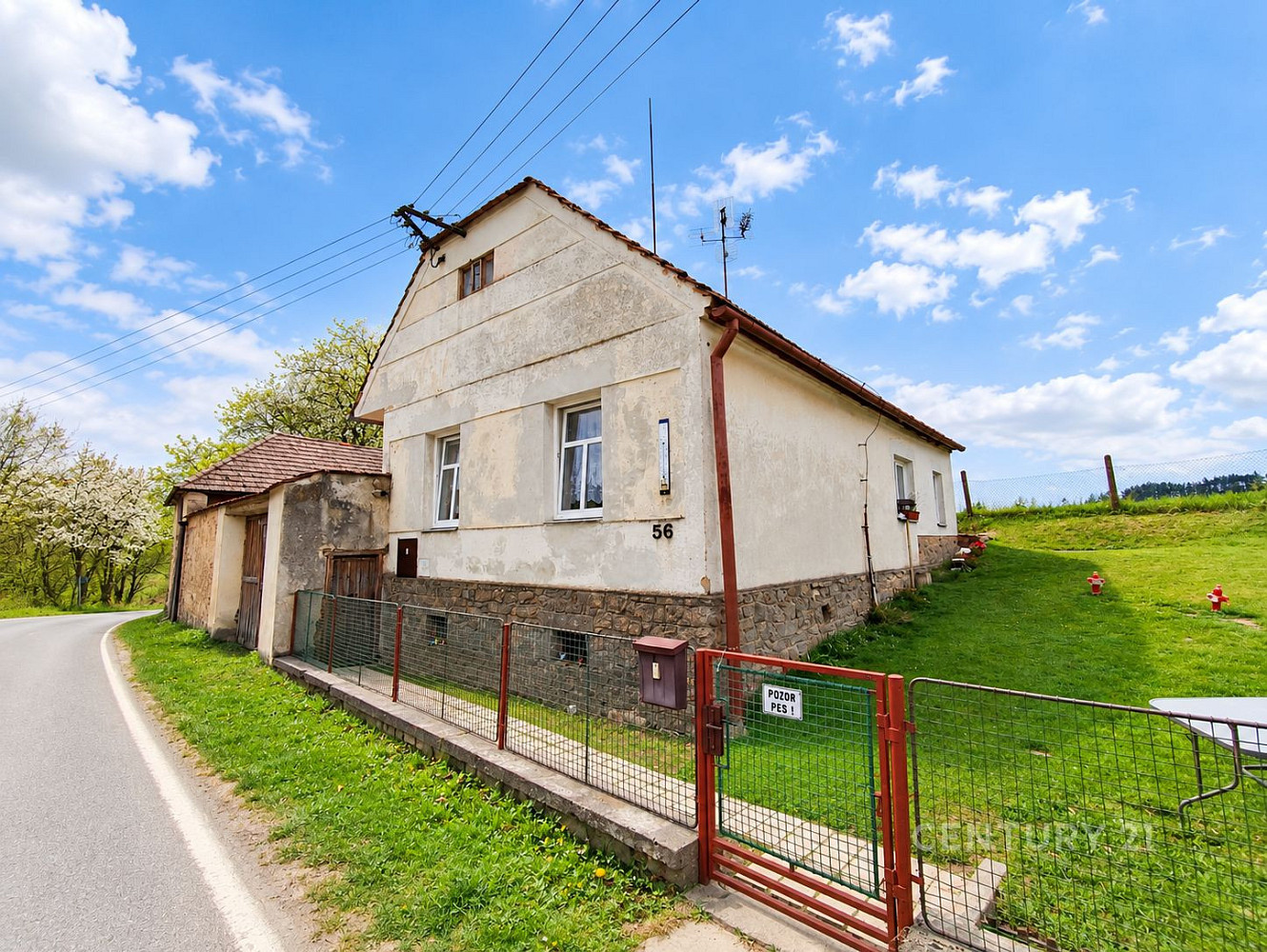 Prodej domu 104 m² s pozemkem 666 m² – fotografie 2