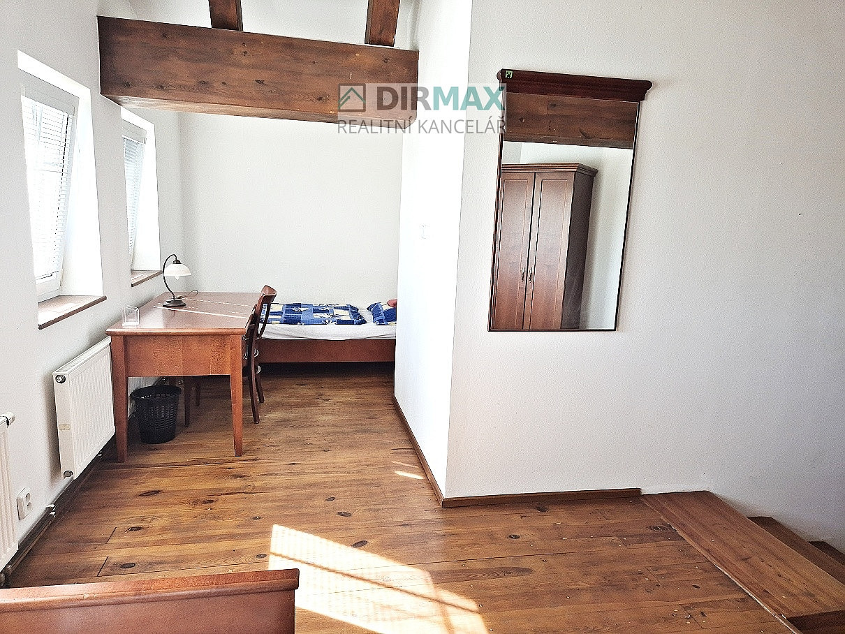Pronájem pokoje 30 m² – fotografie 4