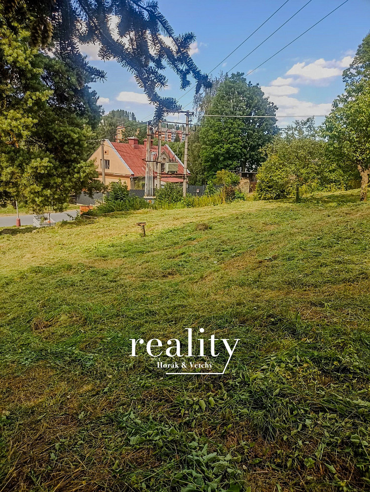 Prodej stavebního pozemku 1 762 m² – fotografie 4