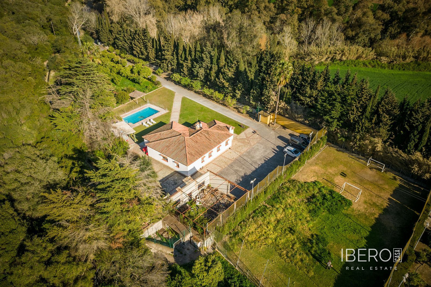 Prodej domu 239 m² s pozemkem 8 386 m²