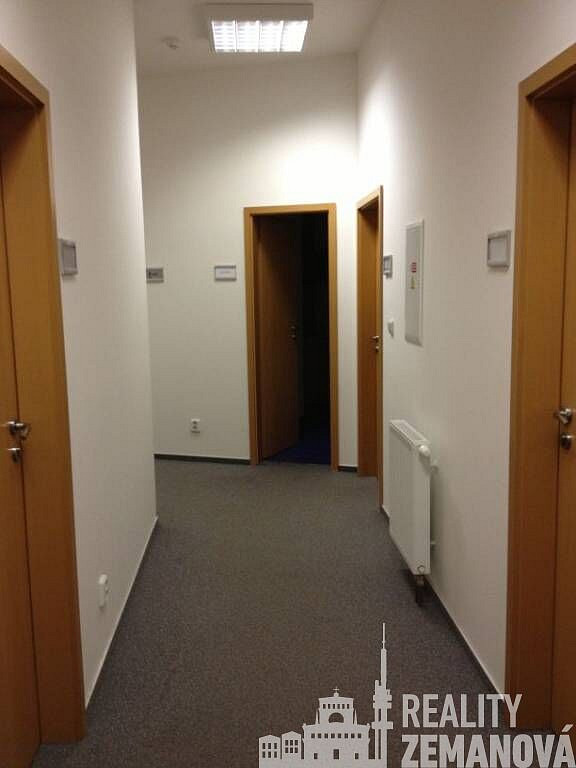 Pronájem kanceláře 34 m² – fotografie 2