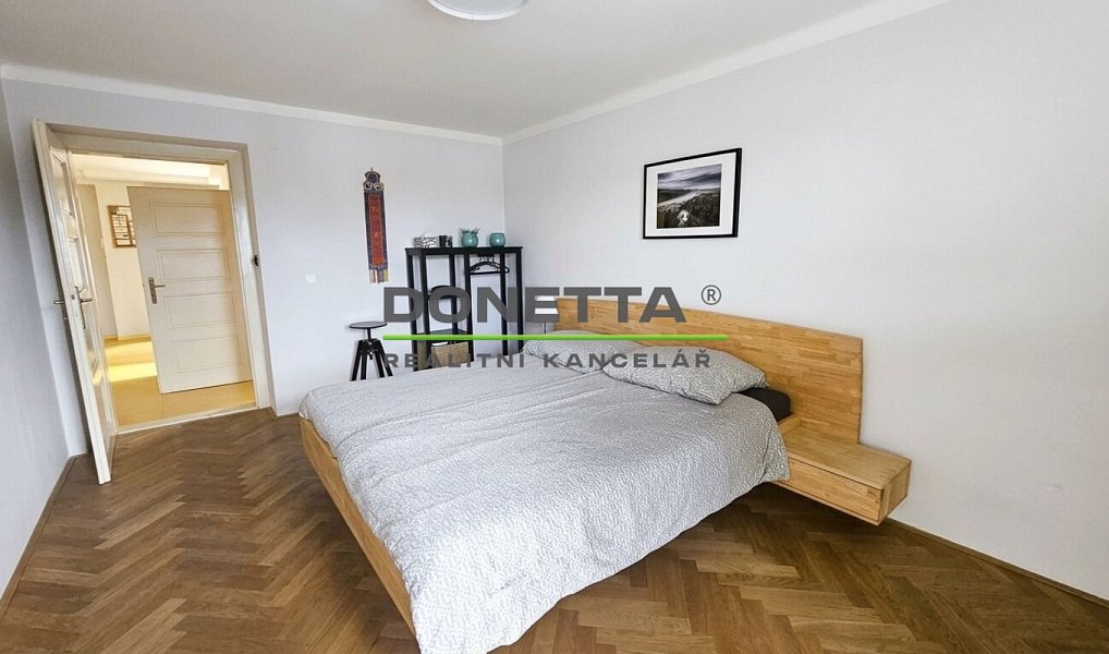 Pronájem bytu 3+1 103 m², Hradec Králové – náhled fotky 3