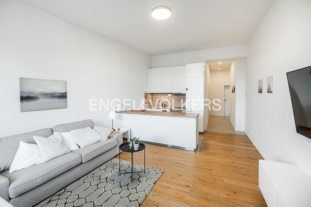Pronájem bytu 2+kk 60 m² — photo 3