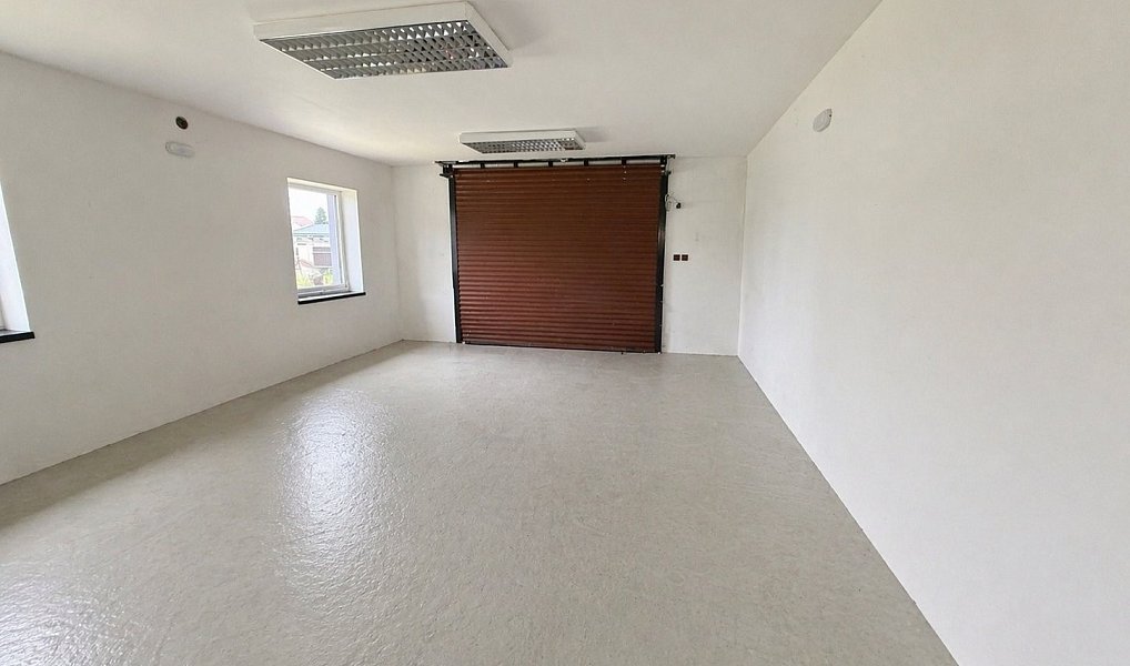 Prodej domu 200 m² s pozemkem 1 203 m², Kly – náhled fotky 35