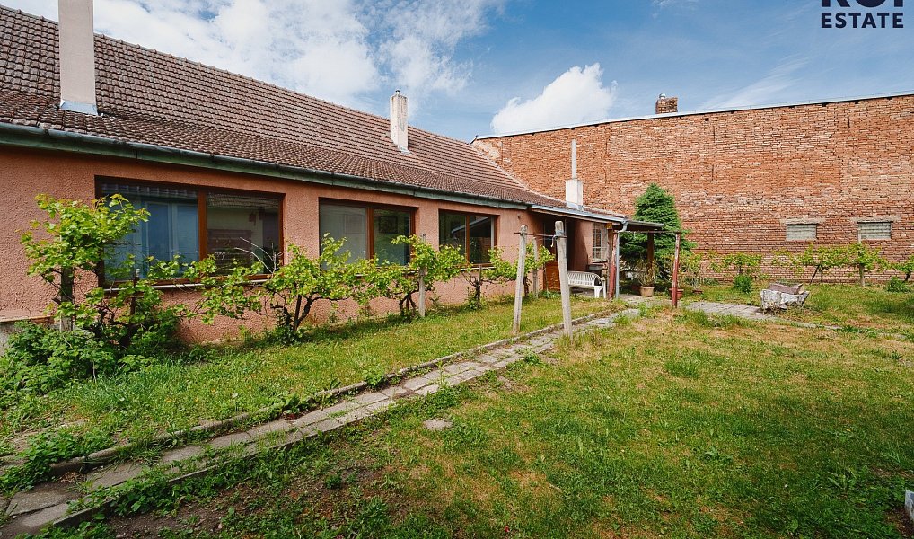 Prodej domu 155 m² s pozemkem 2 254 m², Žabčice – náhled fotky 4