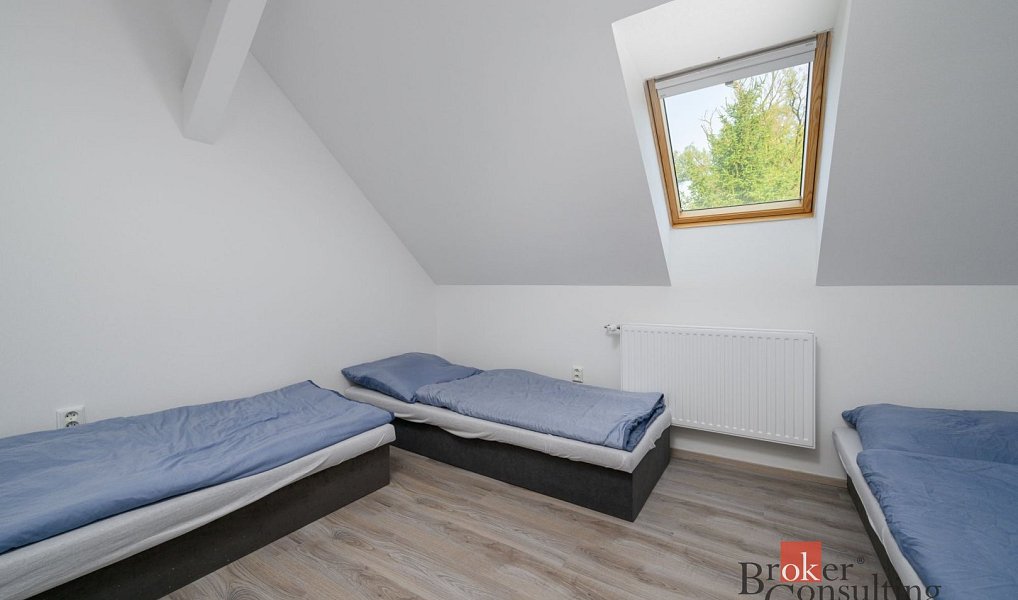Prodej domu 240 m² s pozemkem 888 m², Bulovka – náhled fotky 24