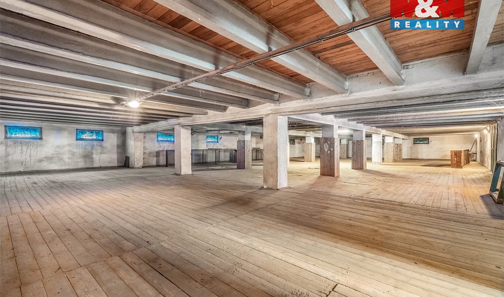 Prodej zemědělského objektu 2 000 m², Křešice – náhled fotky 18