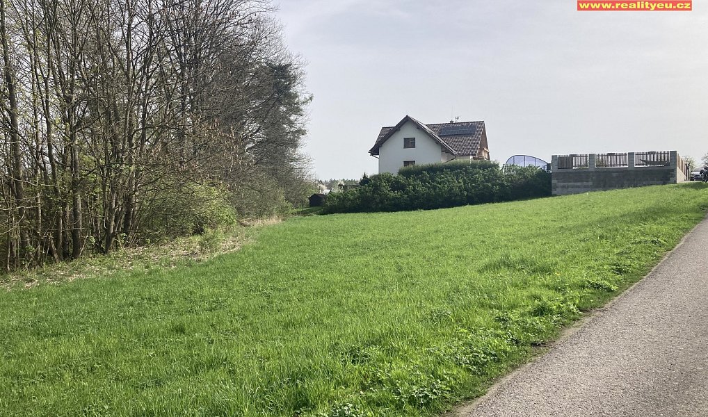 Prodej stavebního pozemku 1 221 m², Chvalkovice – náhled fotky 2