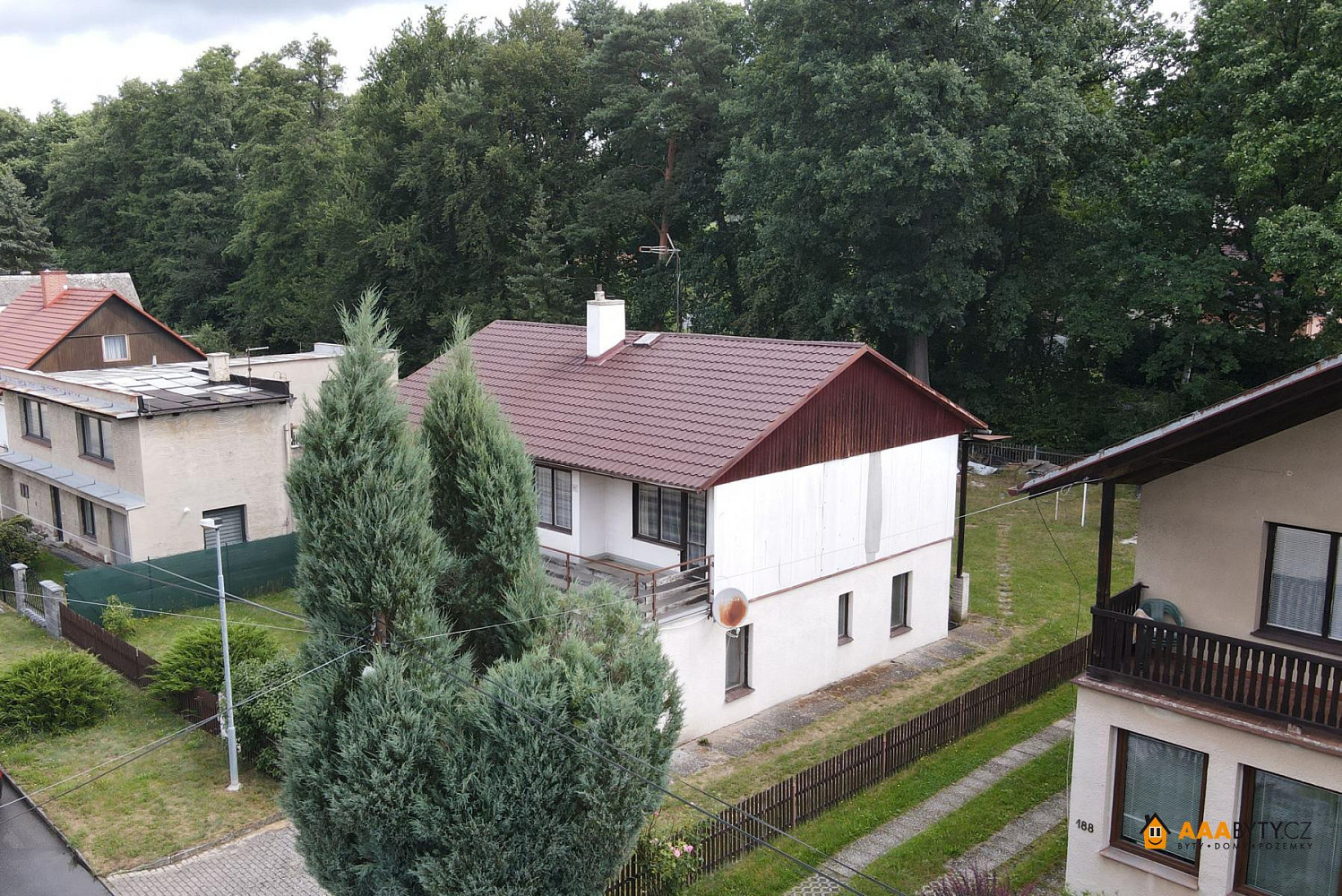 Prodej domu 280 m² s pozemkem 800 m² — photo 2