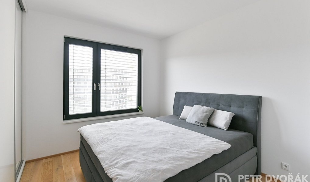 Pronájem bytu 2+kk 58 m², Praha – náhled fotky 10