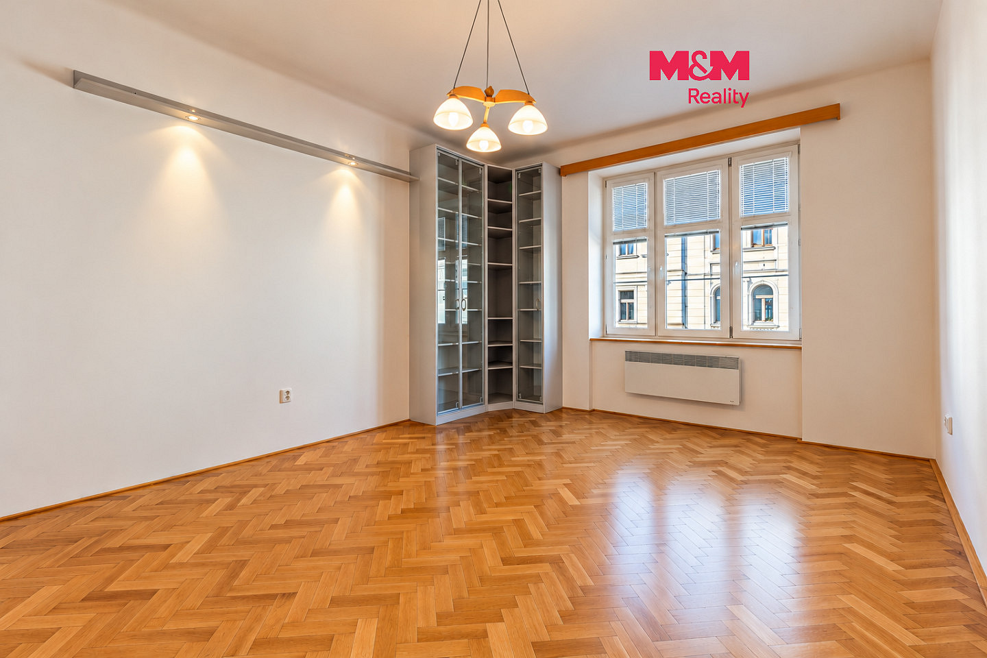 Pronájem bytu 1+1 63 m²