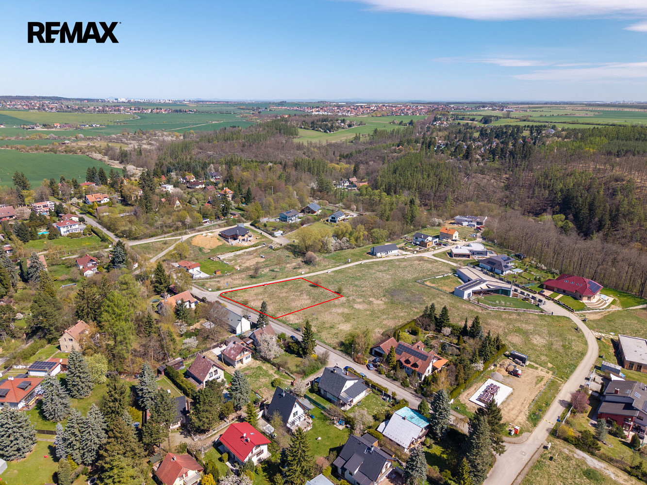 Prodej stavebního pozemku 2 049 m² – fotografie 4