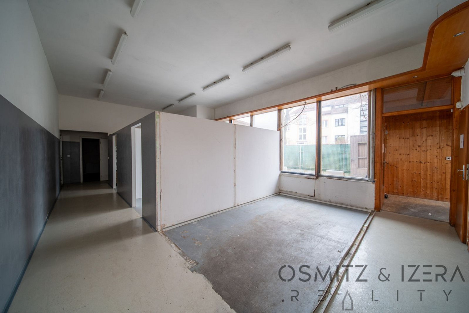 Prodej obchodních prostor 199 m² — photo 2