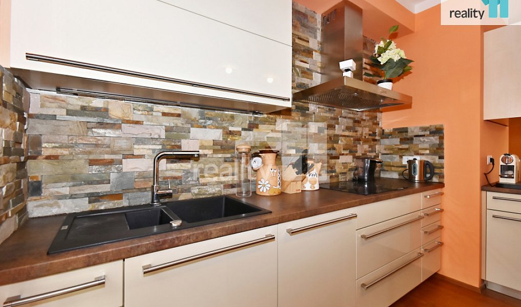 Prodej bytu 4+kk 93 m², Praha – náhled fotky 15