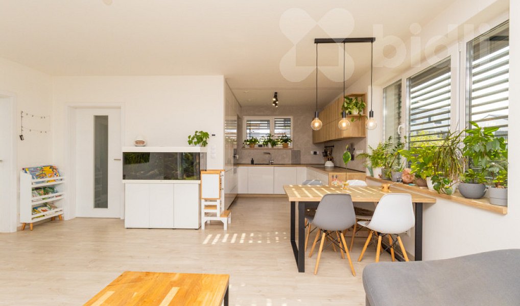 Prodej domu 116 m² s pozemkem 807 m², Hlásnice – náhled fotky 11