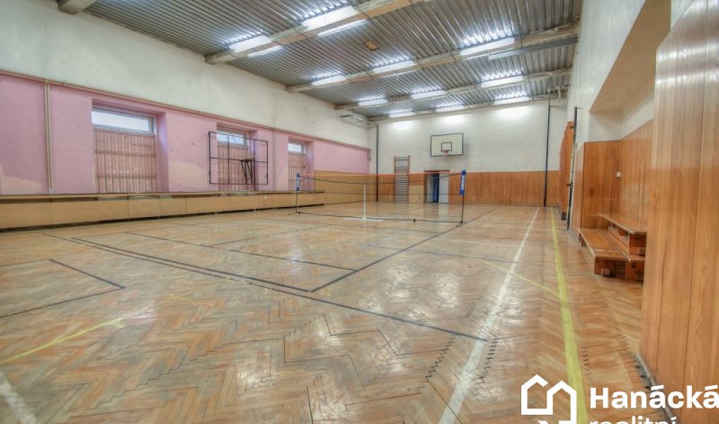 Prodej výrobních prostor 1 100 m², Moravský Beroun – náhled fotky 2