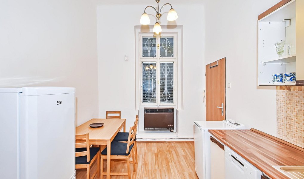 Pronájem bytu 1+1 36 m², Praha – náhled fotky 3