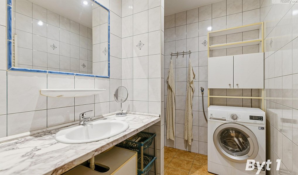 Prodej domu 330 m² s pozemkem 359 m², Duchcov – náhled fotky 12