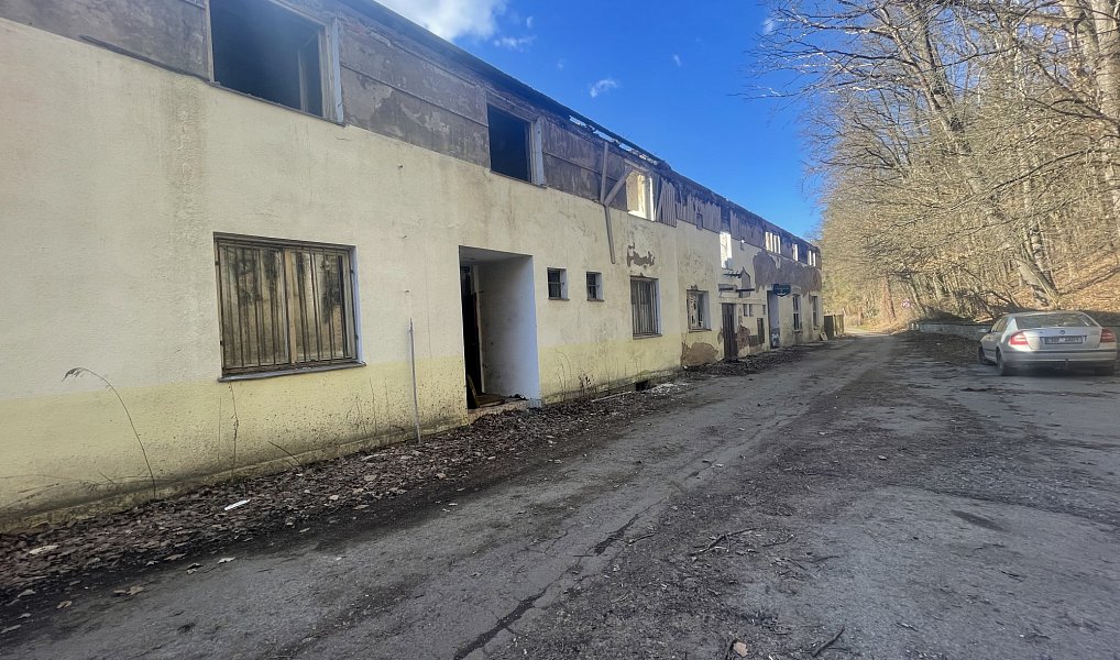 Prodej komerčního pozemku 4 219 m², Kaliště – náhled fotky 3