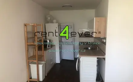 Pronájem bytu 2+kk 40 m², Novodvorská, Praha 4 - Braník
