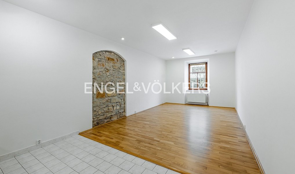 Pronájem bytu 1+kk 35 m², Praha – náhled fotky 2