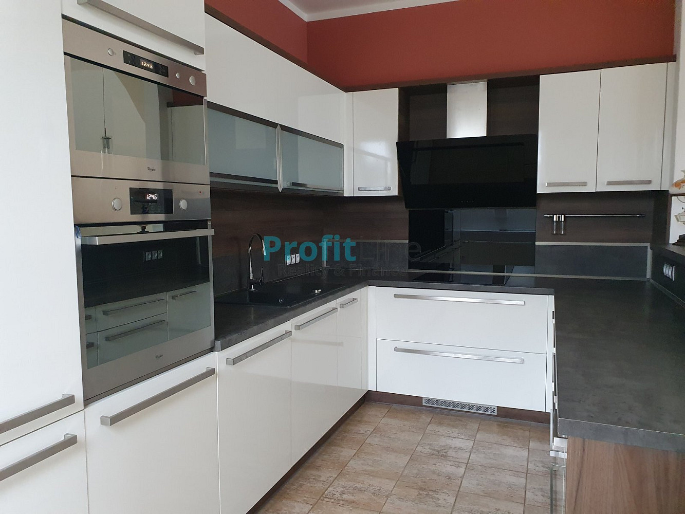 Pronájem bytu 3+kk 98 m² – fotografie 4