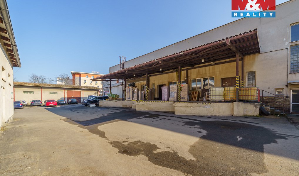 Prodej obchodních prostor 760 m², Teplice – náhled fotky 17