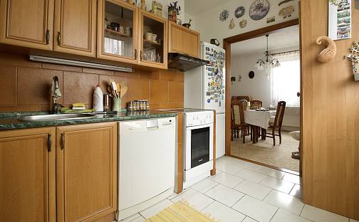 Prodej bytu 3+1 66 m², K Nádraží, Kutná Hora - Sedlec