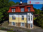 Prodej domu 290�m2 s pozemkem 1�219�m2