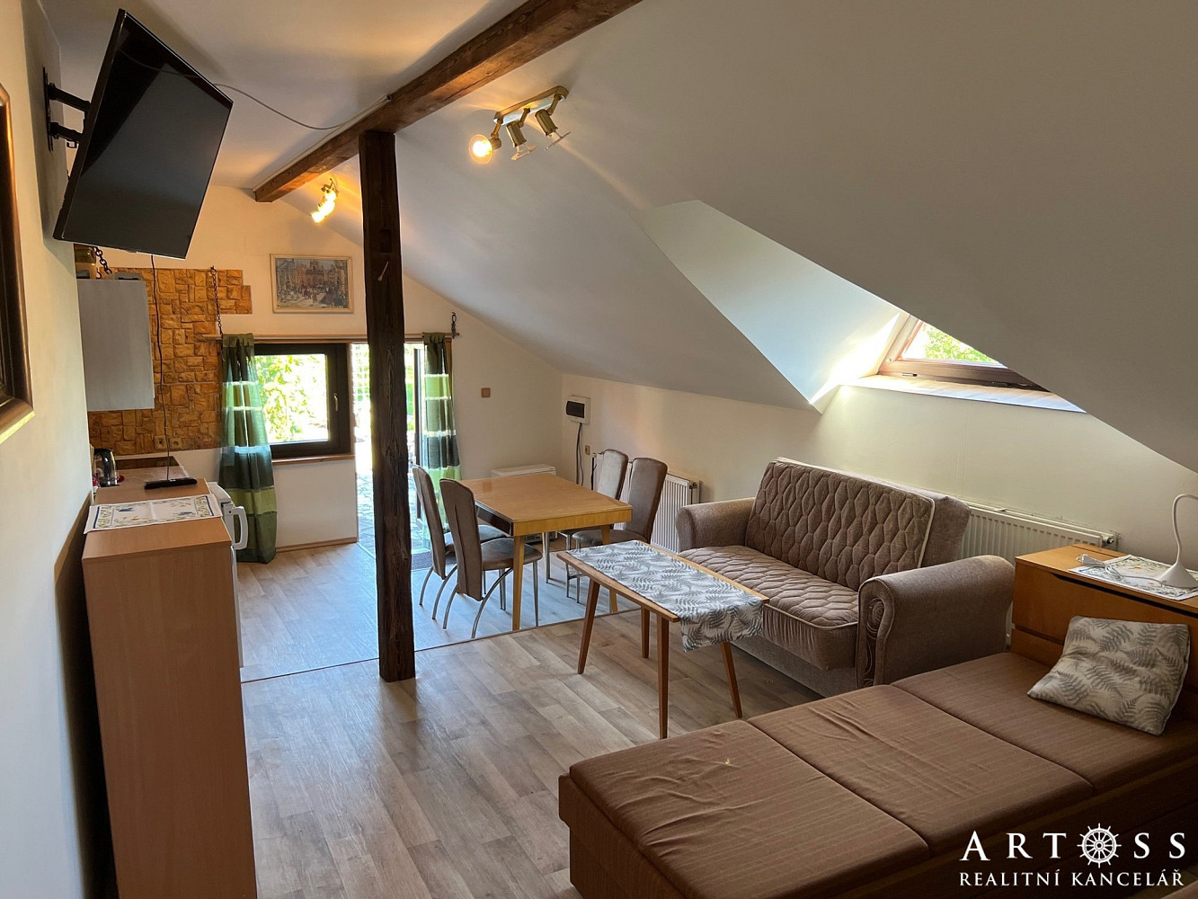 Pronájem bytu 1+kk 42 m²