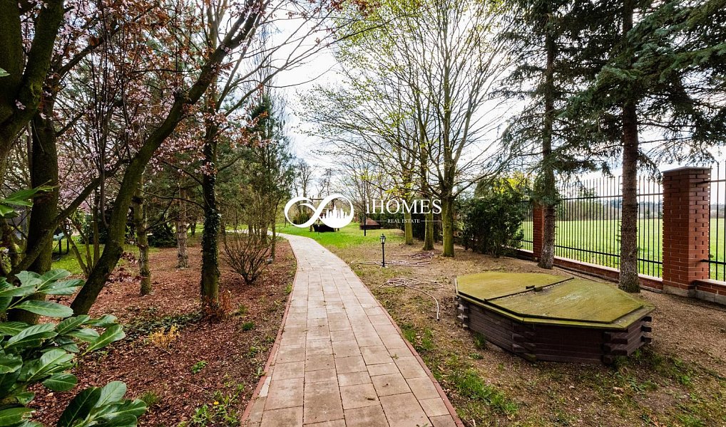 Prodej domu 484 m² s pozemkem 5 684 m², Praha – náhled fotky 13