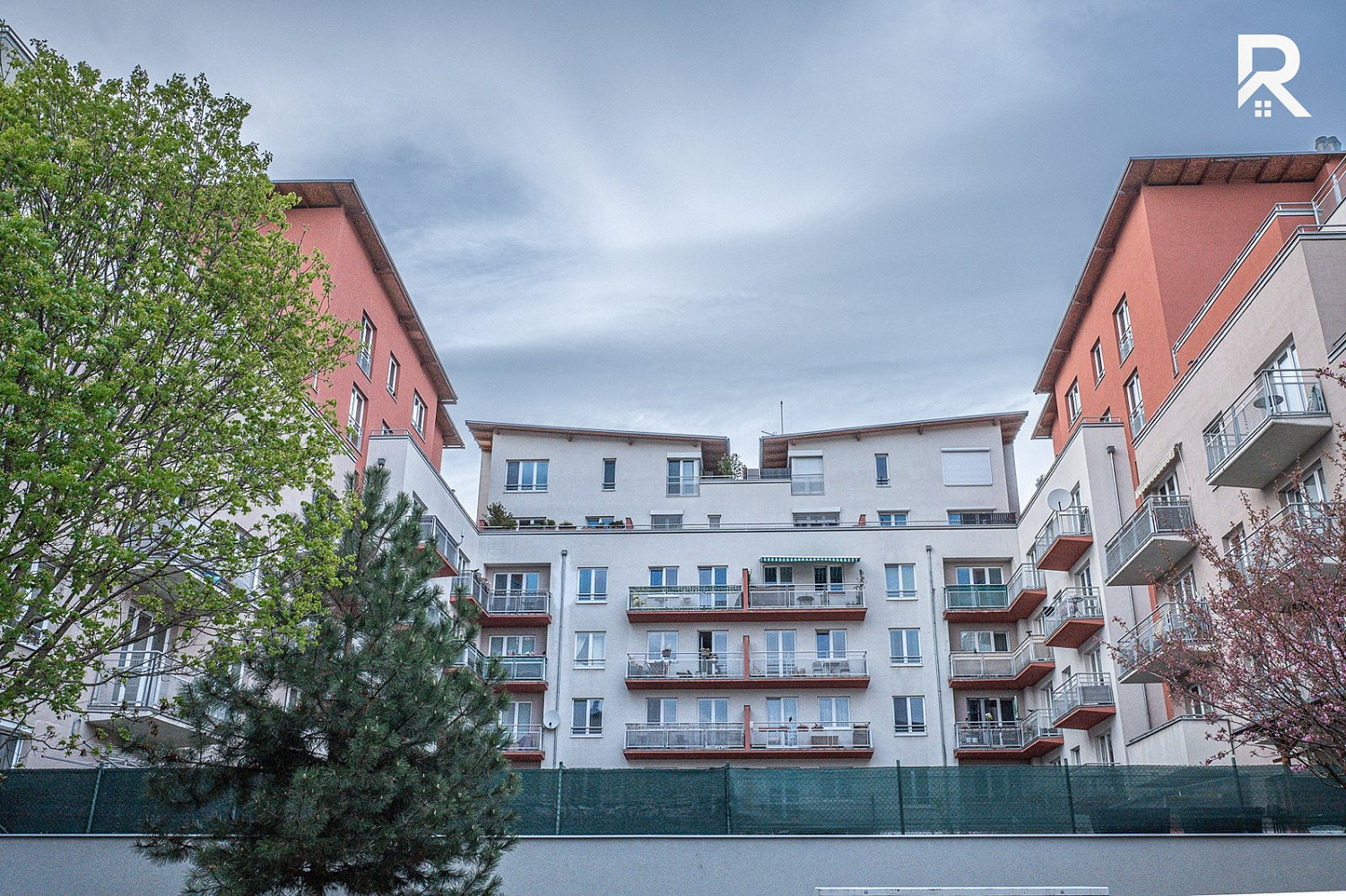Pronájem bytu 2+kk 46 m² — photo 3