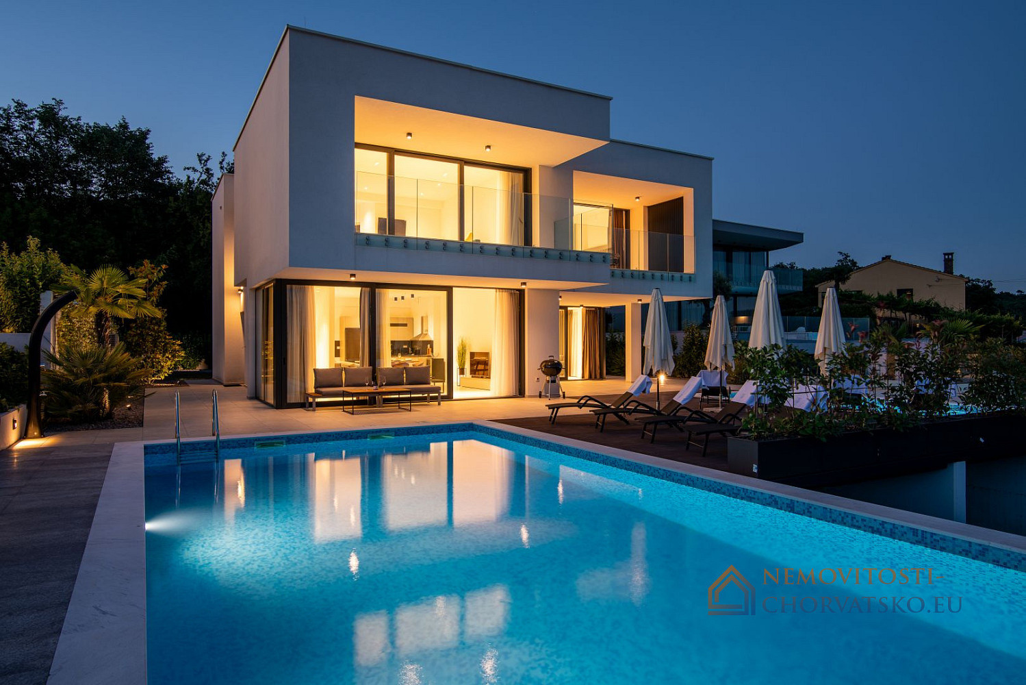 Prodej domu 269 m² s pozemkem 550 m² - Aanzicht 4