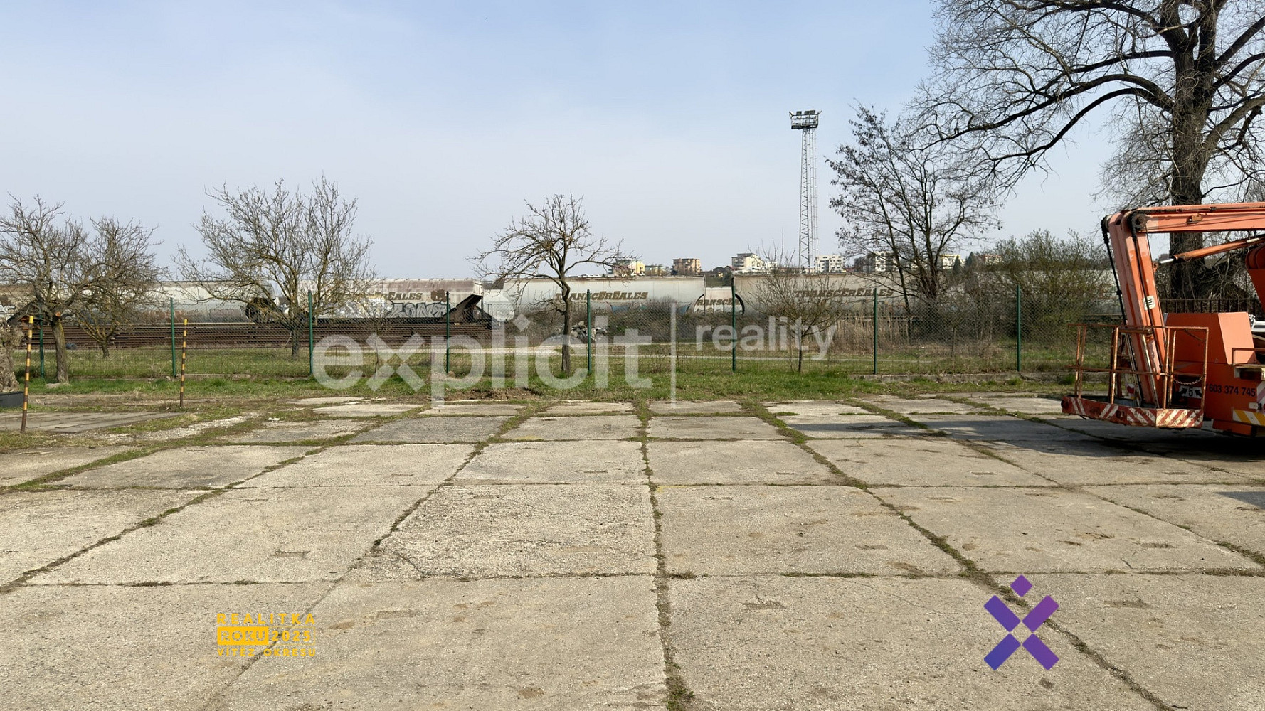 Pronájem komerčního pozemku 100 m²