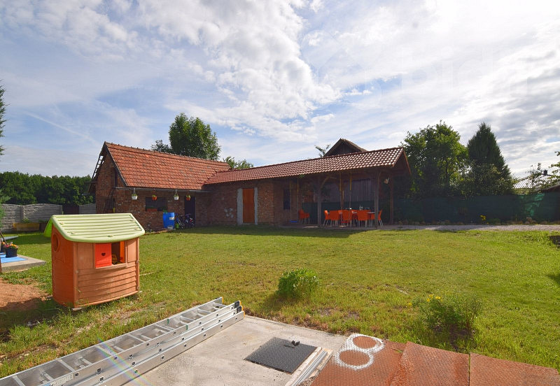 Prodej domu 312 m² s pozemkem 864 m² – fotografie 4