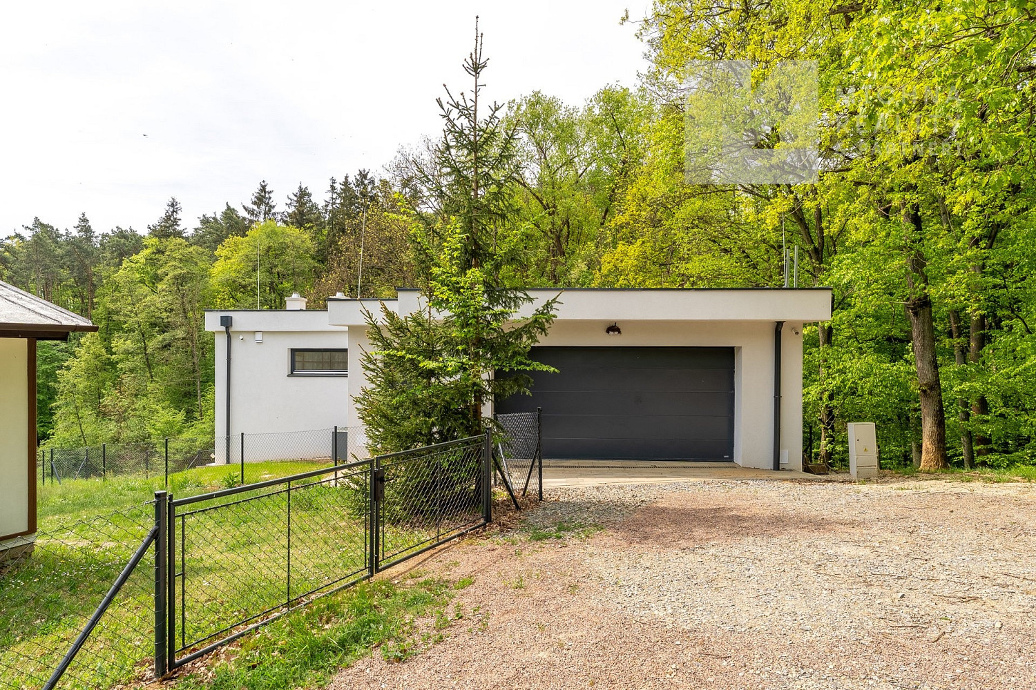 Prodej domu 256 m² s pozemkem 468 m² — photo 2