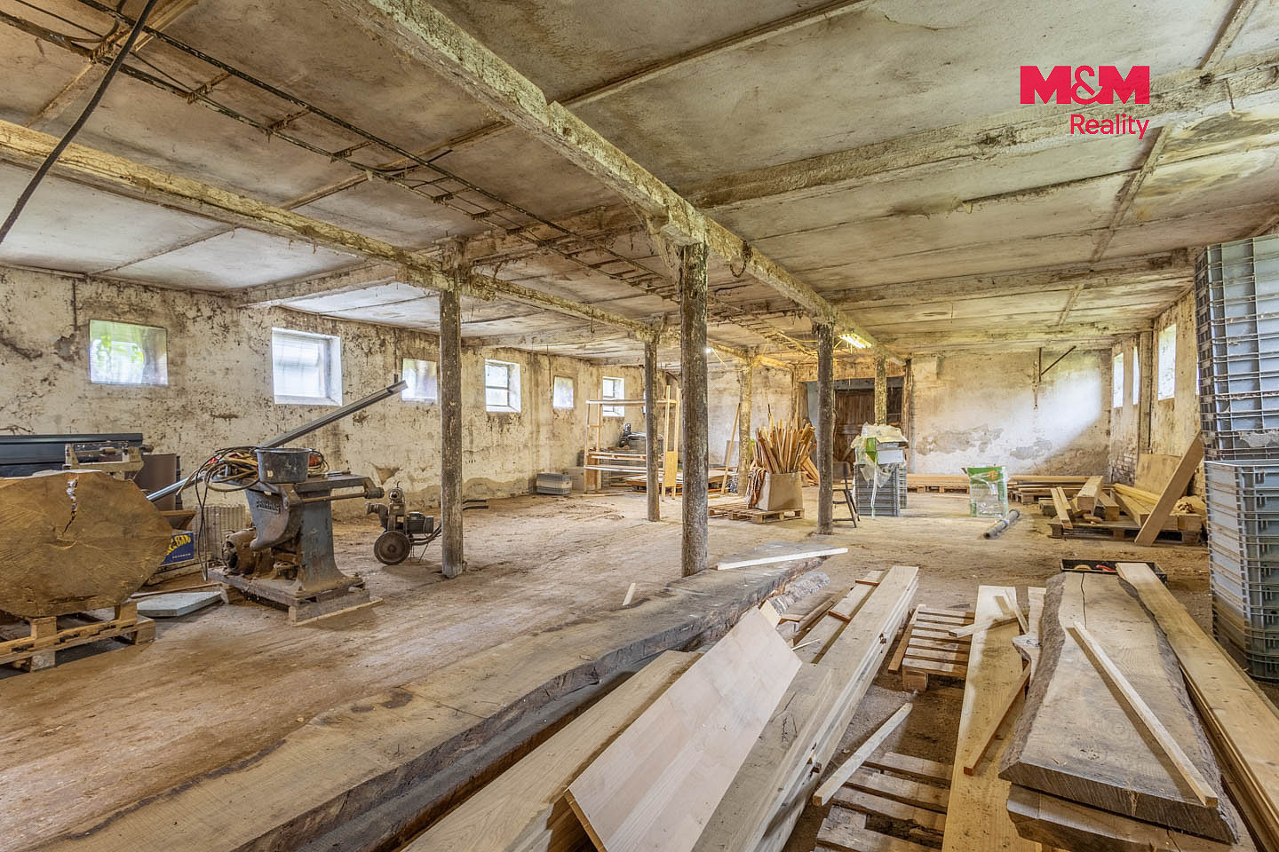 Pronájem skladovacích prostor 300 m² – fotografie 5
