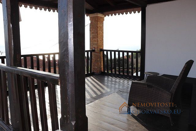 Prodej domu 375 m² s pozemkem 465 m² - Aanzicht 5