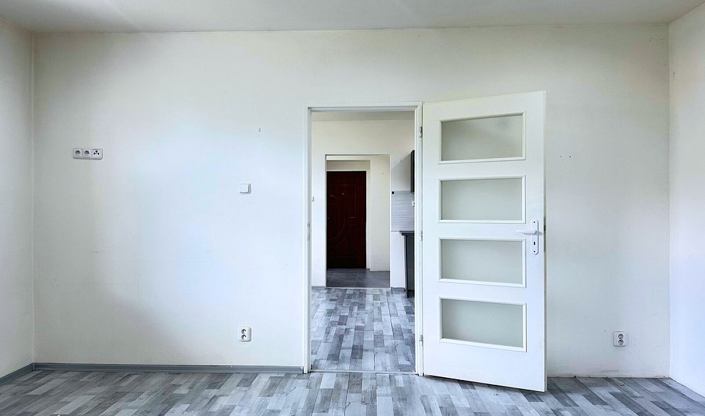 Pronájem bytu 2+kk 48 m², Louny – náhled fotky 2