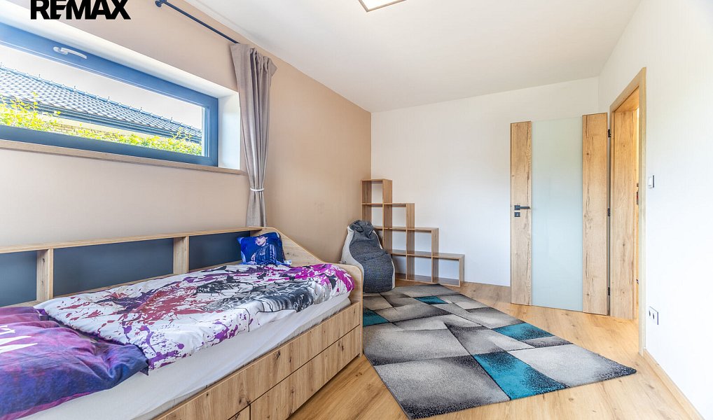 Prodej domu 180 m² s pozemkem 918 m², Černuc – náhled fotky 7