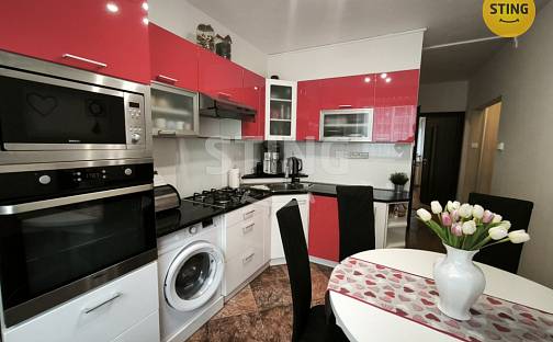 Prodej bytu 3+1 64 m², Jiráskova, Šternberk, okres Olomouc