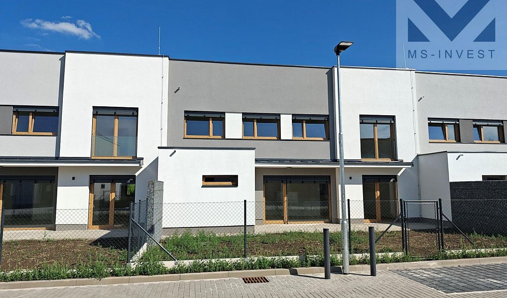 Prodej domu 160 m² s pozemkem 251 m², Praha – náhled fotky 2
