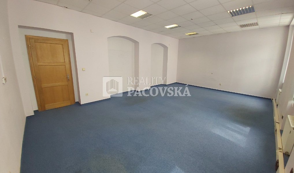 Pronájem kanceláře 146 m², Ústí nad Labem – náhled fotky 2