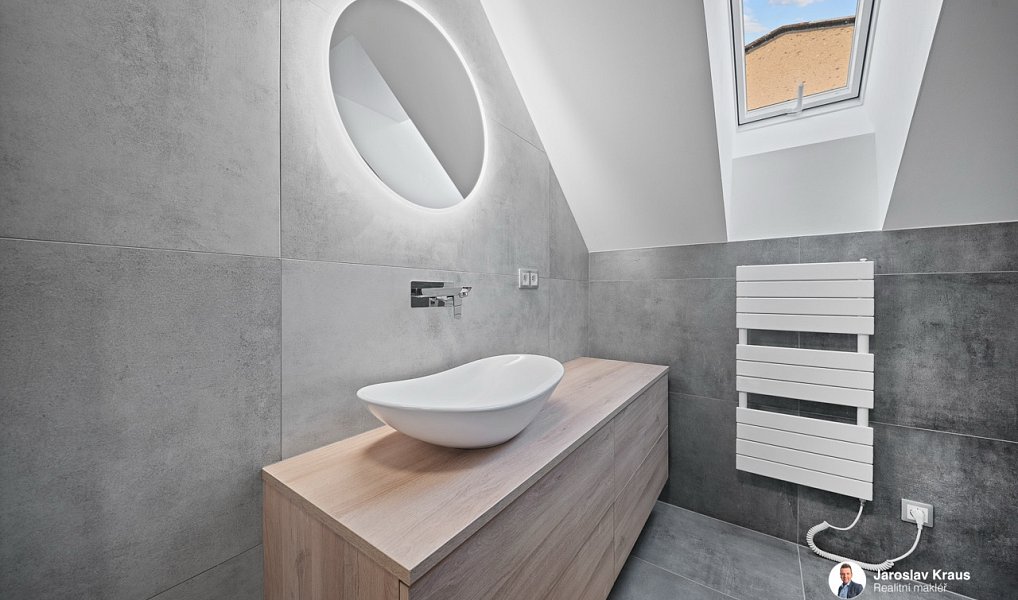 Prodej domu 134 m² s pozemkem 176 m², Nová Paka – náhled fotky 30
