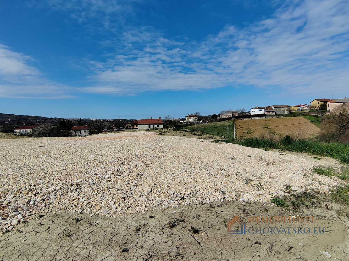 Prodej stavebního pozemku 733 m² - Visning 3