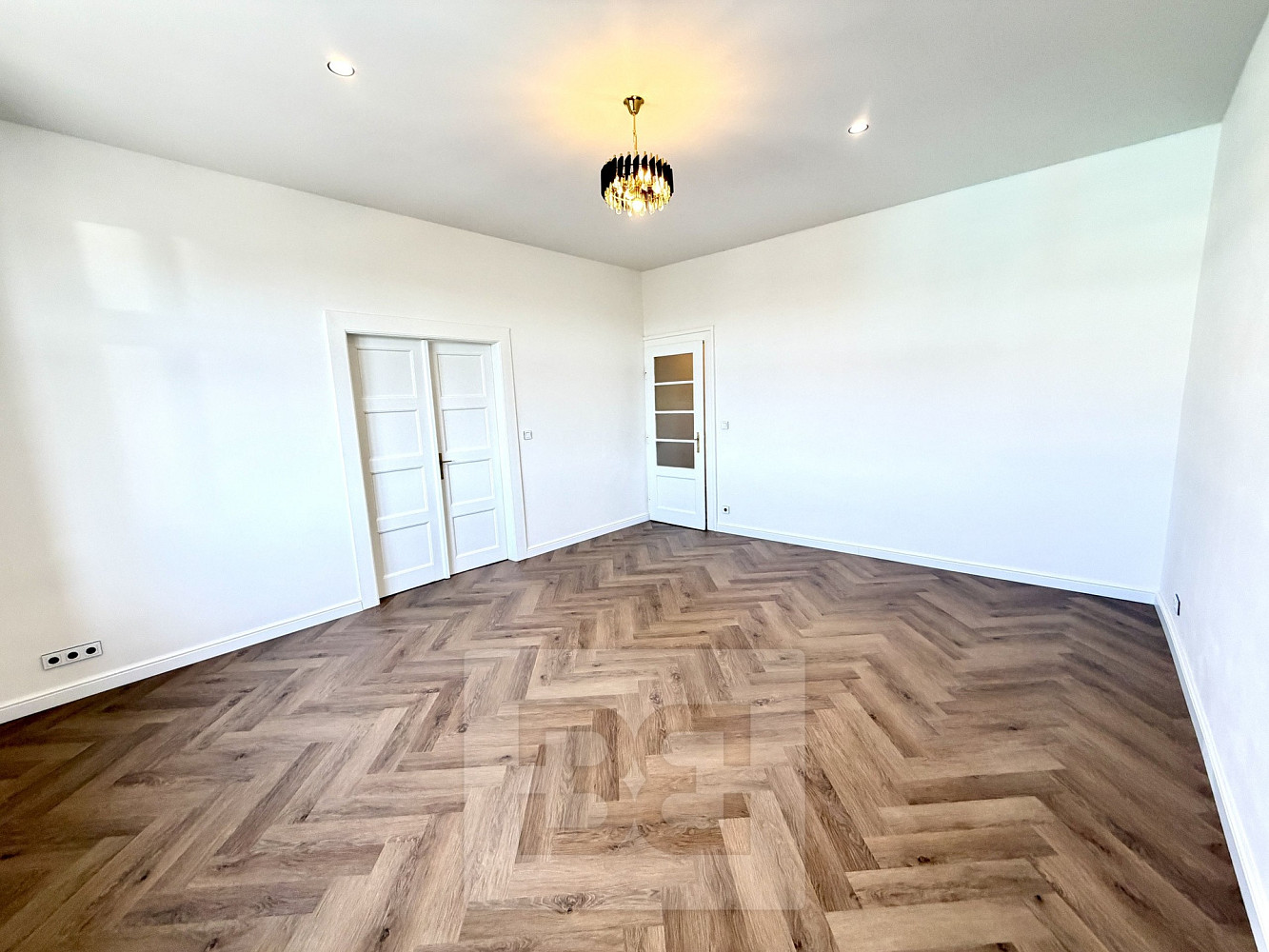 Pronájem bytu 3+kk 95 m² — photo 2