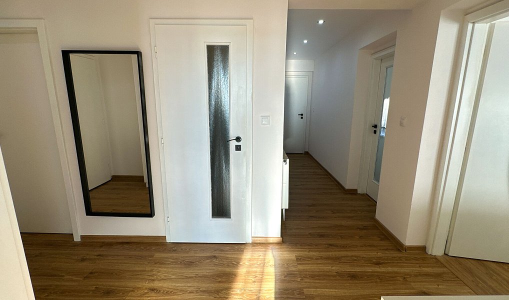 Prodej domu 300 m² s pozemkem 154 m², Tachov – náhled fotky 25