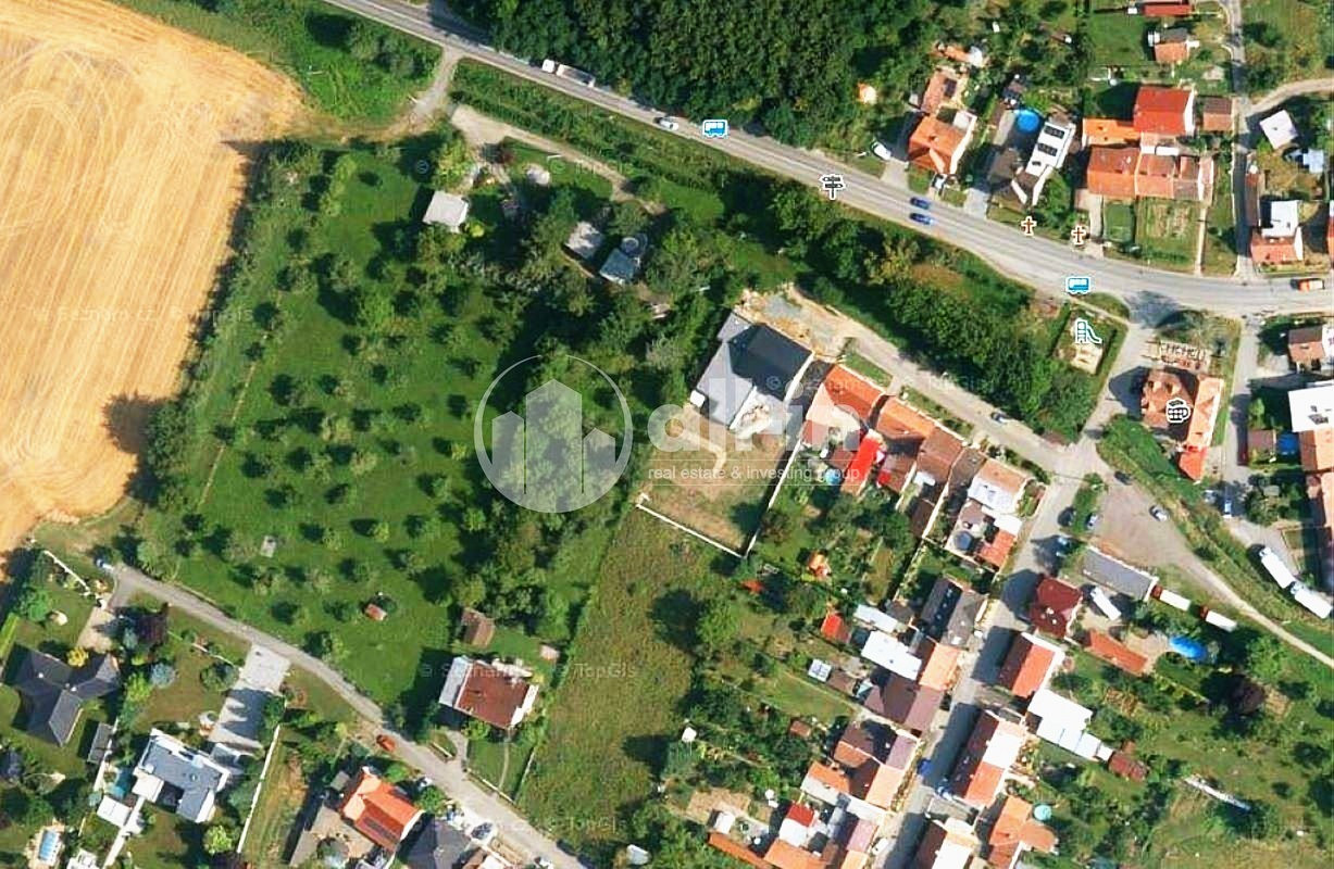 Prodej stavebního pozemku 1 652 m² – fotografie 3